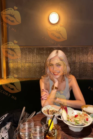 Emily photo 12, asian, slim, blonde hair, 174 cm, 54 kg, Small bust, Hong Kong