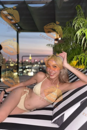 Emily photo 20, asian, slim, blonde hair, 174 cm, 54 kg, Small bust, Hong Kong