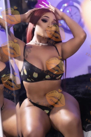 Adelaide photo 14, european, curvy, black hair, 176 cm, 93 kg, Large bust, Hong Kong