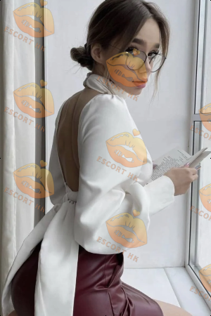 Cleo, Fifi photo 4, european, slim, blonde hair, 169 cm, 51 kg, Medium bust, Hong Kong