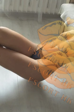 Anya photo 17, european, brunette, 173 cm, 56 kg, Small bust, Hong Kong