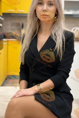 Lia photo 4, european, blonde hair, 167 cm, 57 kg, Medium bust, Hong Kong