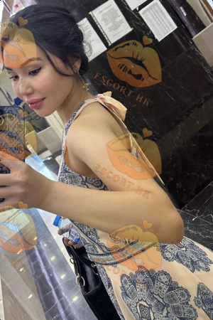 Moni photo 9, asian, brunette, 165 cm, 54 kg, Medium bust, Hong Kong
